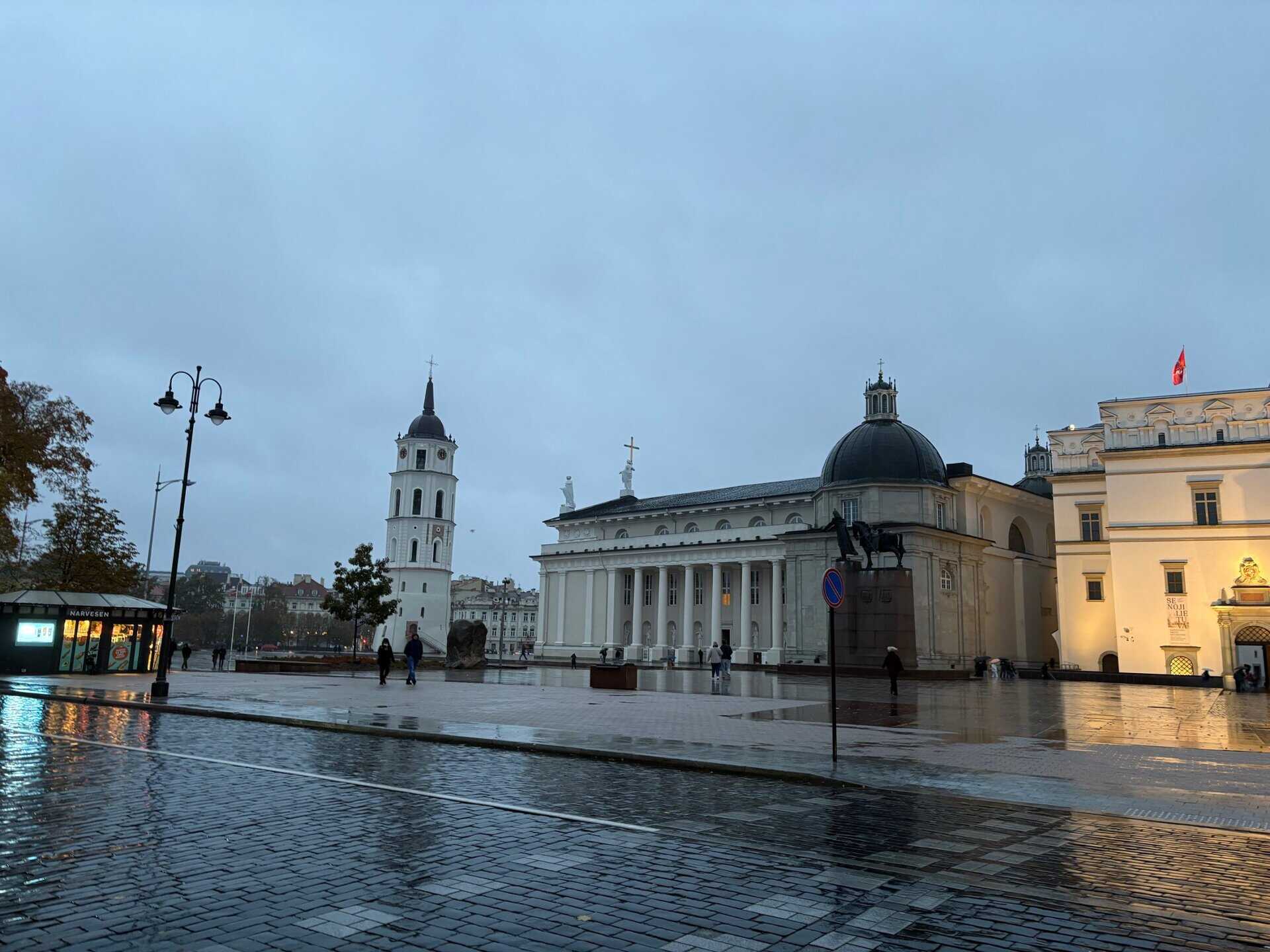 כיכר הקתדרלה בווילנה